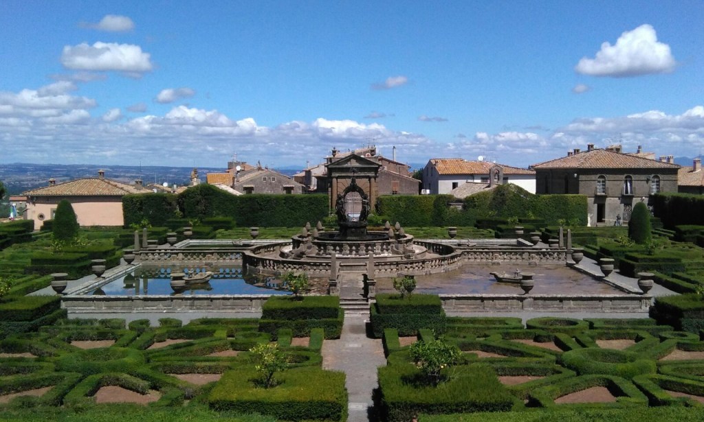 VILLA LANTE e VILLA FARNESE, escursioni low cost nella&nbsp;Tuscia